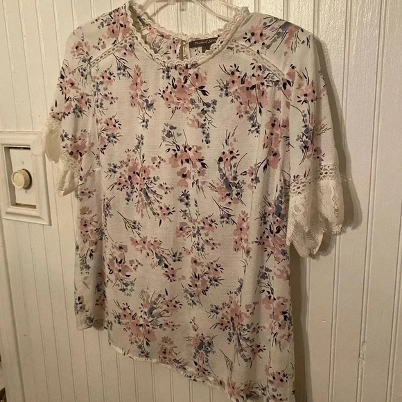 Michael Stars lace trimmed floral top - Picture 1 of 4